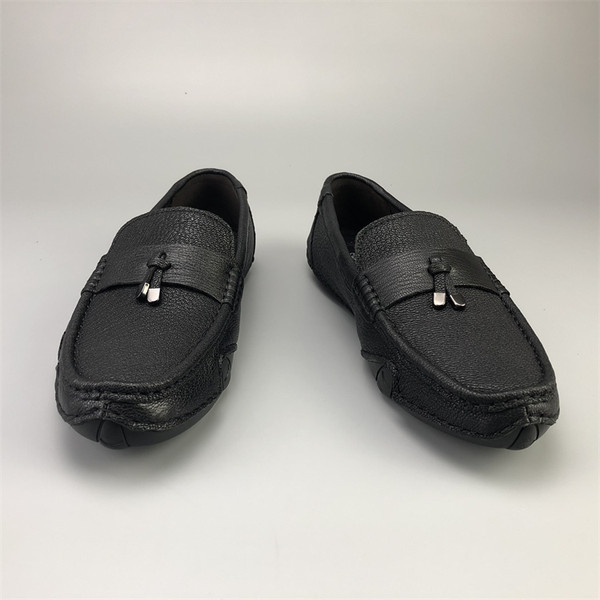 Muške kožne mokasine s metalnim elementom zaobljeni model