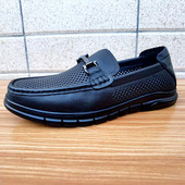 Μοκασίνια που αναπνέουν με μεταλλικά στοιχεία