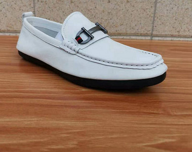 Casual μοκασίνια με μεταλλική διακόσμηση για άνδρες - ασπρόμαυρο χρώμα