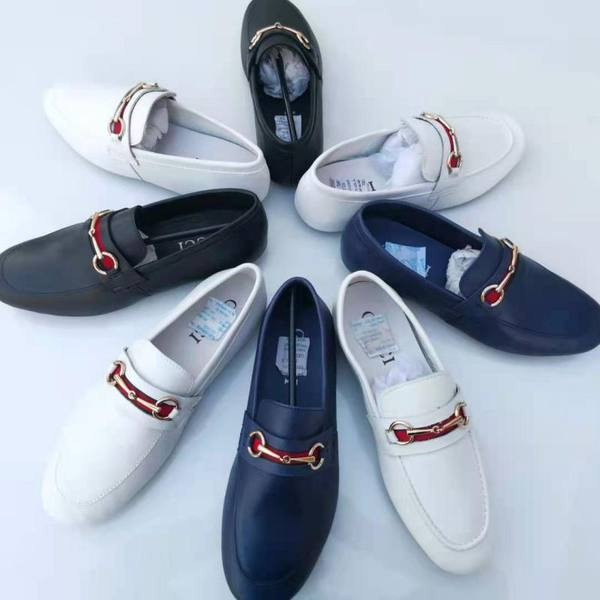 Vīriešu eleganti mokasīni ar sprādzi