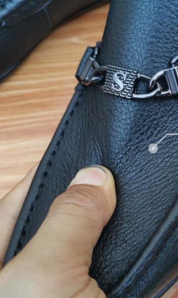 Ανδρικές μαύρες αγκράφες