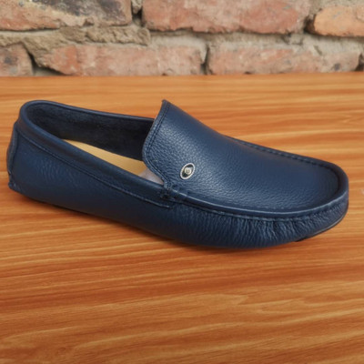 Ādas mokasīni trīs krāsās vīriešiem