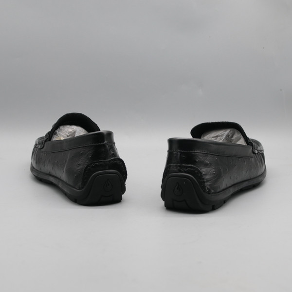 Vīriešu mokasīni ar metāla elementu vīriešiem