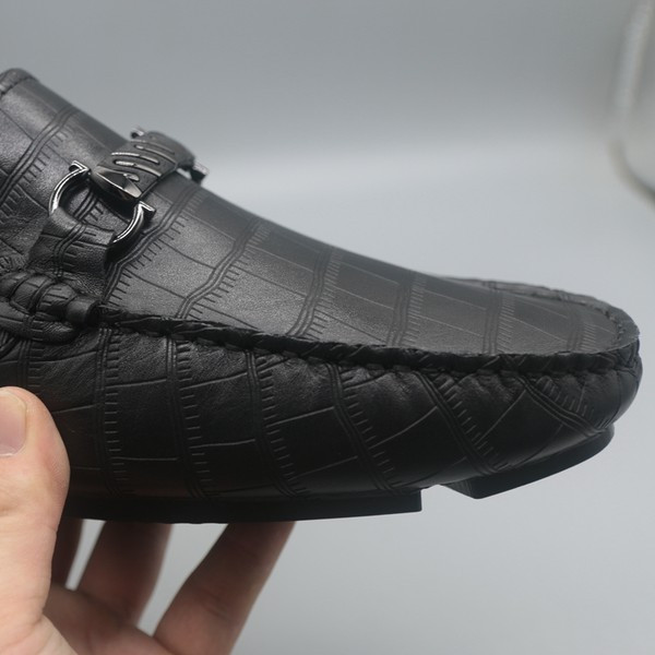 Ανδρικά μοκασίνια με μεταλλικό στοιχείο - σε δύο χρώματα