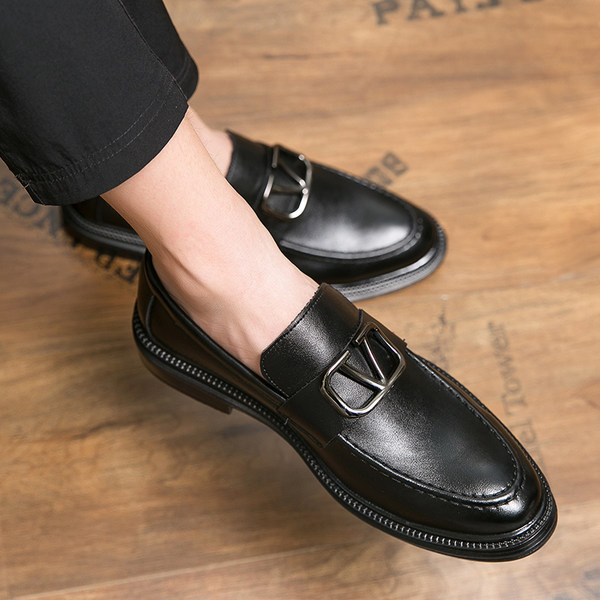 Vīriešu mokasīni ar sprādzi divās krāsās