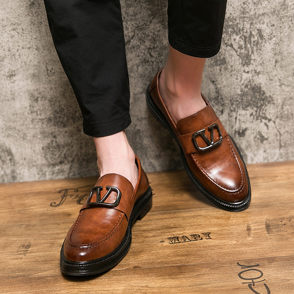 Vīriešu mokasīni ar sprādzi divās krāsās