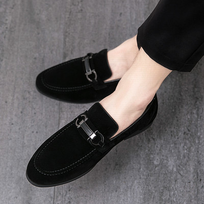 Vīriešu mokasīni trīs krāsās ar metāla elementu