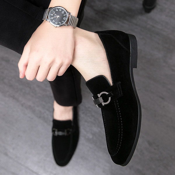 Vīriešu mokasīni trīs krāsās ar metāla elementu