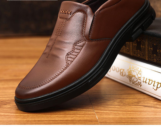 Vīriešu monohromatiski mokasīni no eko ādas