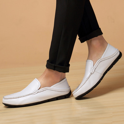 Alkalmi férfi bőr mokaszinok - két modell