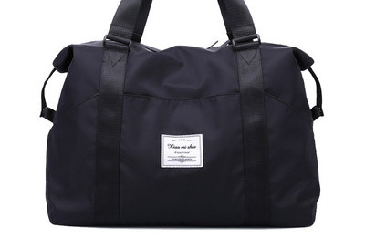 Sporta ceļojumu soma divās krāsās