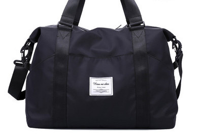 Sporta ceļojumu soma divās krāsās