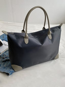 Ceļojumu soma ar lielu iekšējo ietilpību