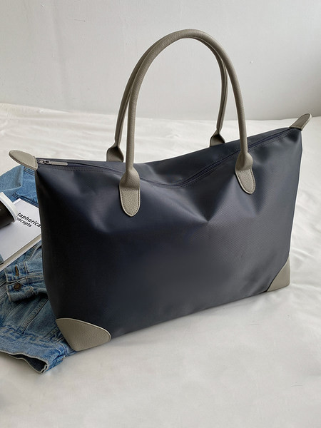 Ceļojumu soma ar lielu iekšējo ietilpību