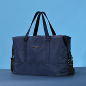 Sportski model putne torbe s remenom za rame