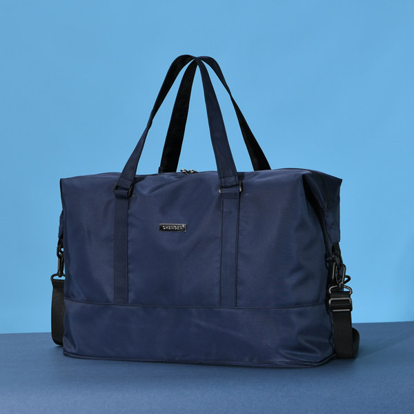 Sportski model putne torbe s remenom za rame