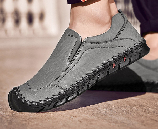 Vīriešu mokasīni no eko ādas divās krāsās