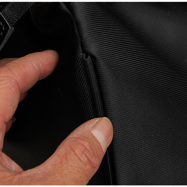 Sporta soma ar 3D elementu un ādas rokturi