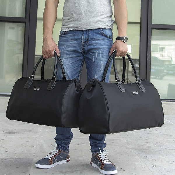 Sporta soma ar 3D elementu un ādas rokturi