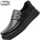 Ανδρικά παπούτσια casual με μεταλλική διακόσμηση