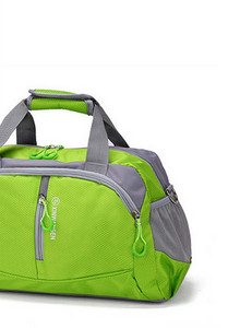 Sporta ceļojumu soma ar uzrakstu