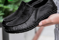 Κλασικά μοντέλα δερμάτινα loafers για άνδρες με επίπεδη σόλα