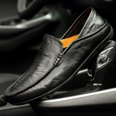 Elegantan model muških mokasina od eko kože