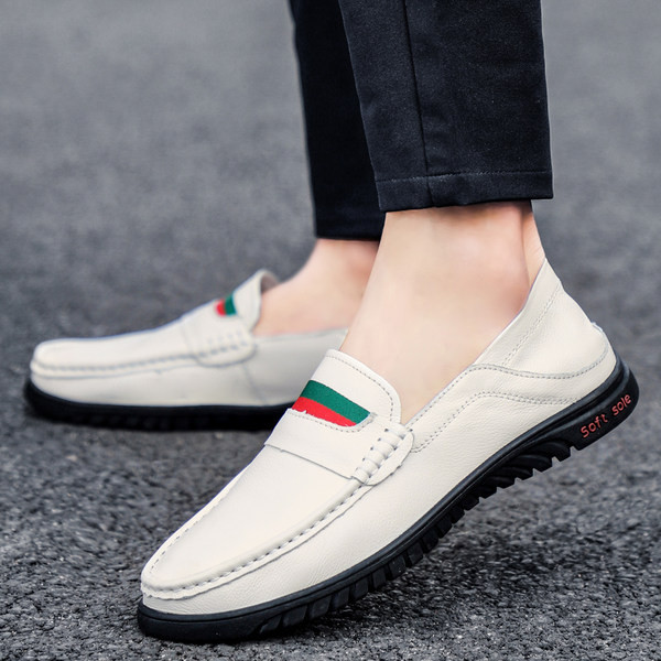 Okrugli model muških mokasina