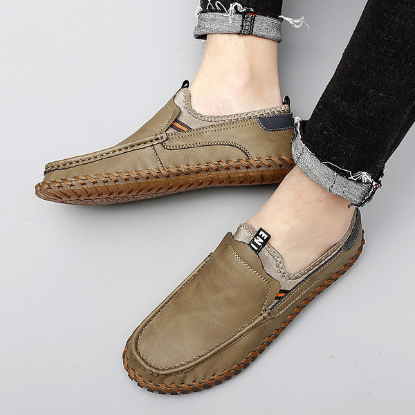 Στρογγυλό μοντέλο ανδρικά μοκασίνια με επίπεδη σόλα