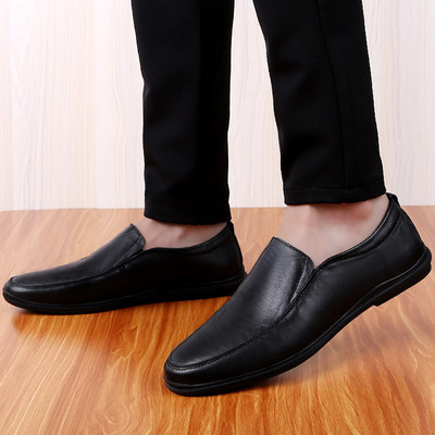 Vīriešu ikdienas mokasīnu tīrs modelis izgatavots no eko ādas