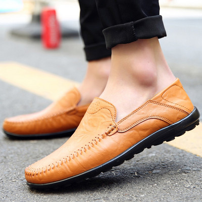 Ikdienas vīriešu mokasīni no eko ādas un plakanas zoles