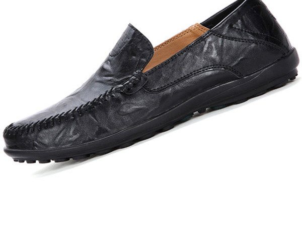 Ikdienas vīriešu mokasīni no eko ādas un plakanas zoles