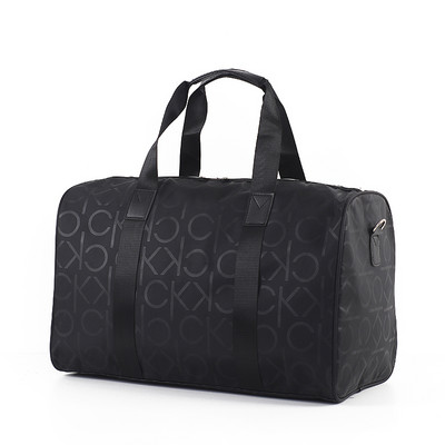 Juodas kelioninis krepšys su kišene