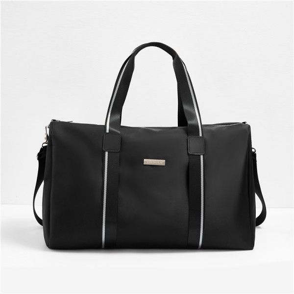 Ceļojumu soma ar lielu rokturi trīs krāsās