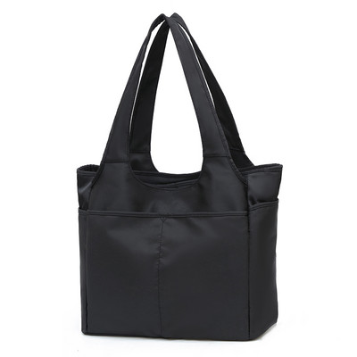 Ceļojumu soma ar rokturi un pogu