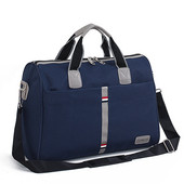 Ceļojumu soma ar garu rokturi vairākās krāsās