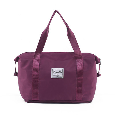 Pārnēsājama ceļojumu soma ar rāvējslēdzēju un plecu siksnām