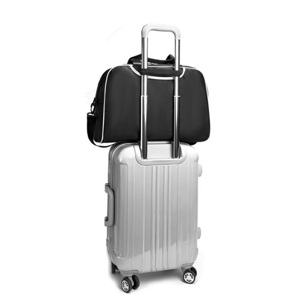 Ceļojumu soma četrās krāsās