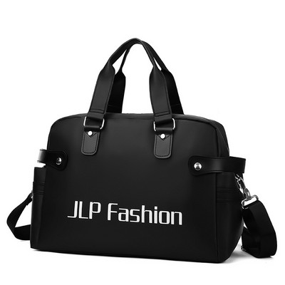 Utazótáska fogantyúval és felirattal