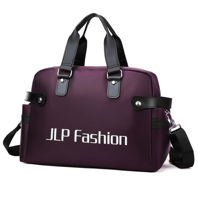 Utazótáska fogantyúval és felirattal