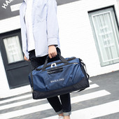 Hordozható kézipoggyász típusú utazótáska