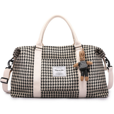 Υφασμάτινη τσάντα με μπρελόκ