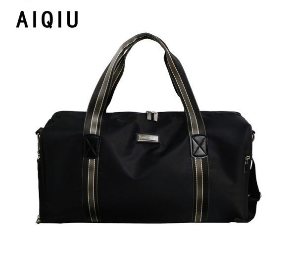 Sporta modeļa pārnēsājama ceļojumu soma ar plecu siksnām