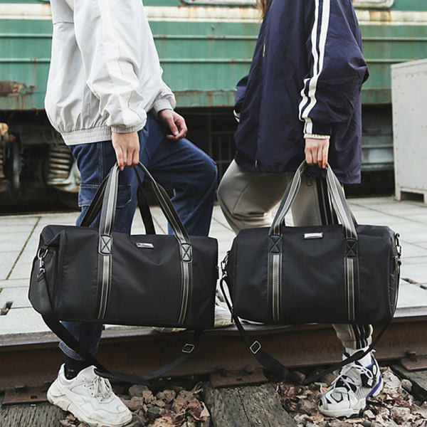 Sporta modeļa pārnēsājama ceļojumu soma ar plecu siksnām