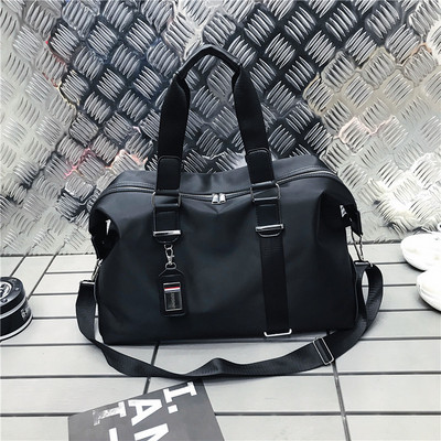 Sporta soma - divās krāsās