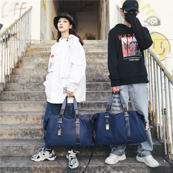 Sporta soma - divās krāsās