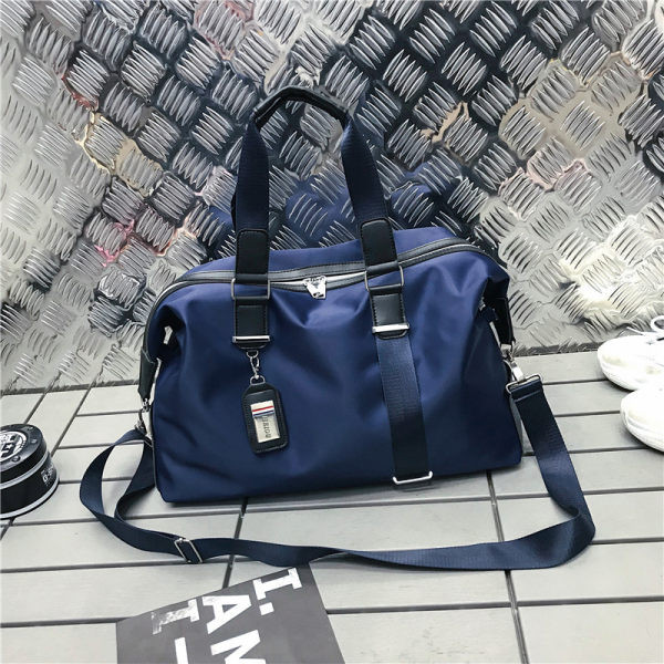 Sporta soma - divās krāsās