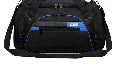 Hordozható utazótáska oldalzsebbel és vállpántokkal