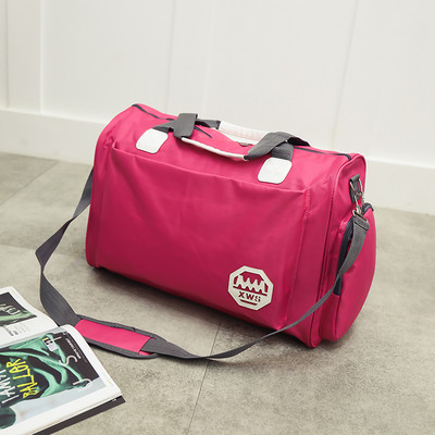 Pārnēsājama ceļojumu soma ar plecu siksnu