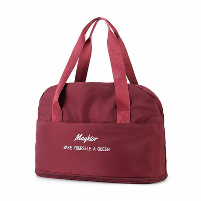 Prijenosna sportska torba s patentnim zatvaračem